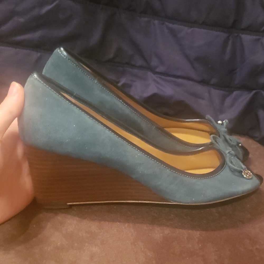 PRIVATE LISTING COACH SUEDE TEAL WEDGE HEELS 9 - Picture 7 of 10
